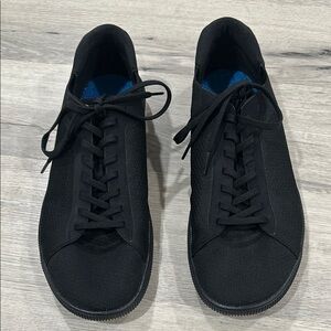 Adapt Trainer - Stealth Black Grounding Shoes